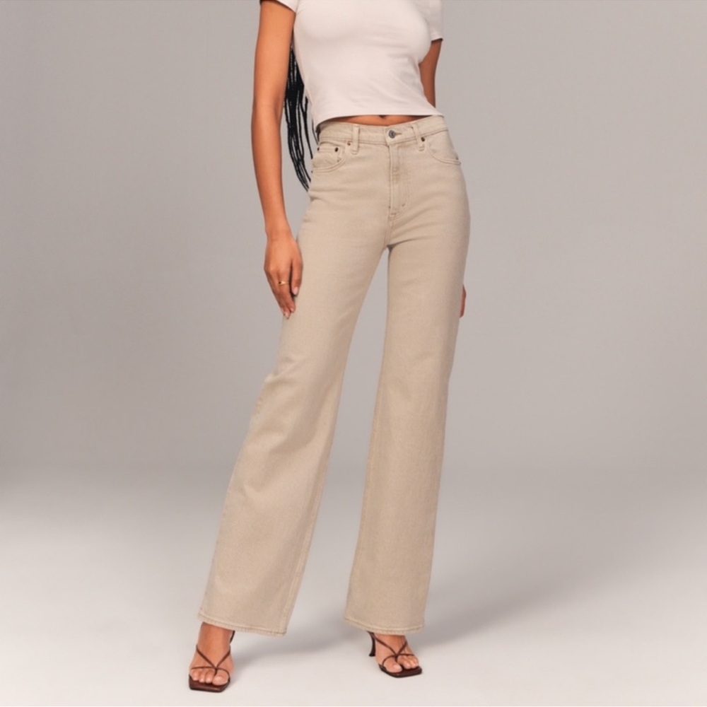 Abercrombie & Fitch Women's 90’s relaxed Jean high rise